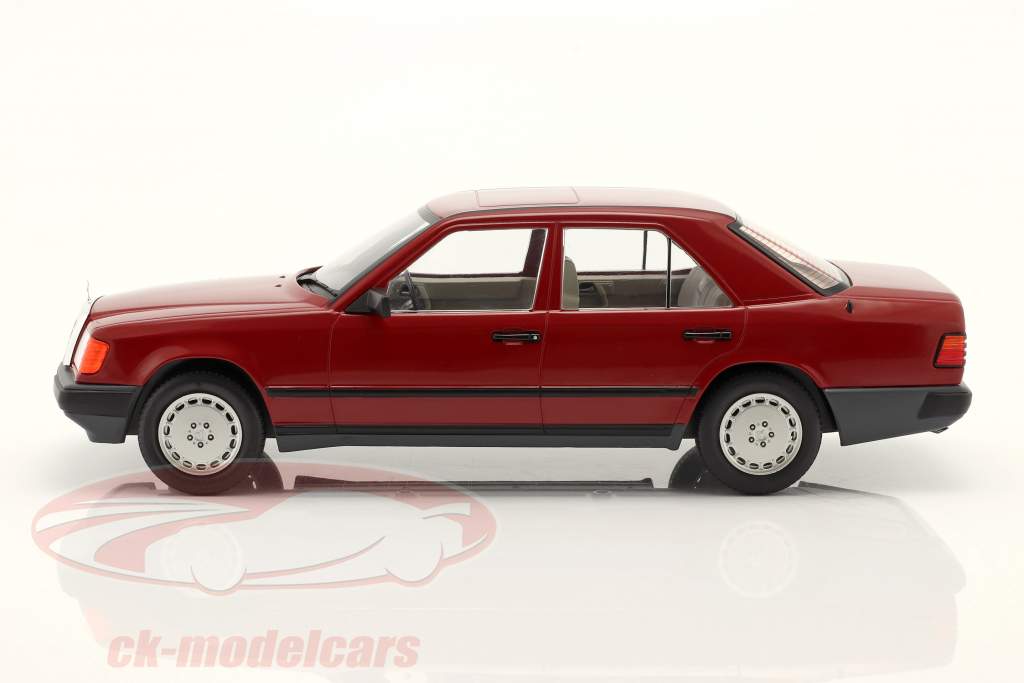Mercedes-Benz 260E (W24) Année de construction 1984 barolo rouge 1:18 Model Car Group
