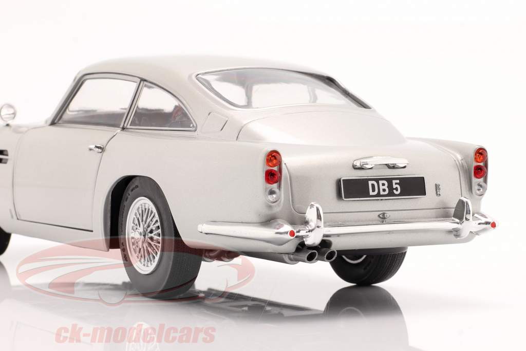 Aston Martin DB5 RHD 建设年份 1964 银灰色 金属的 1:18 Solido