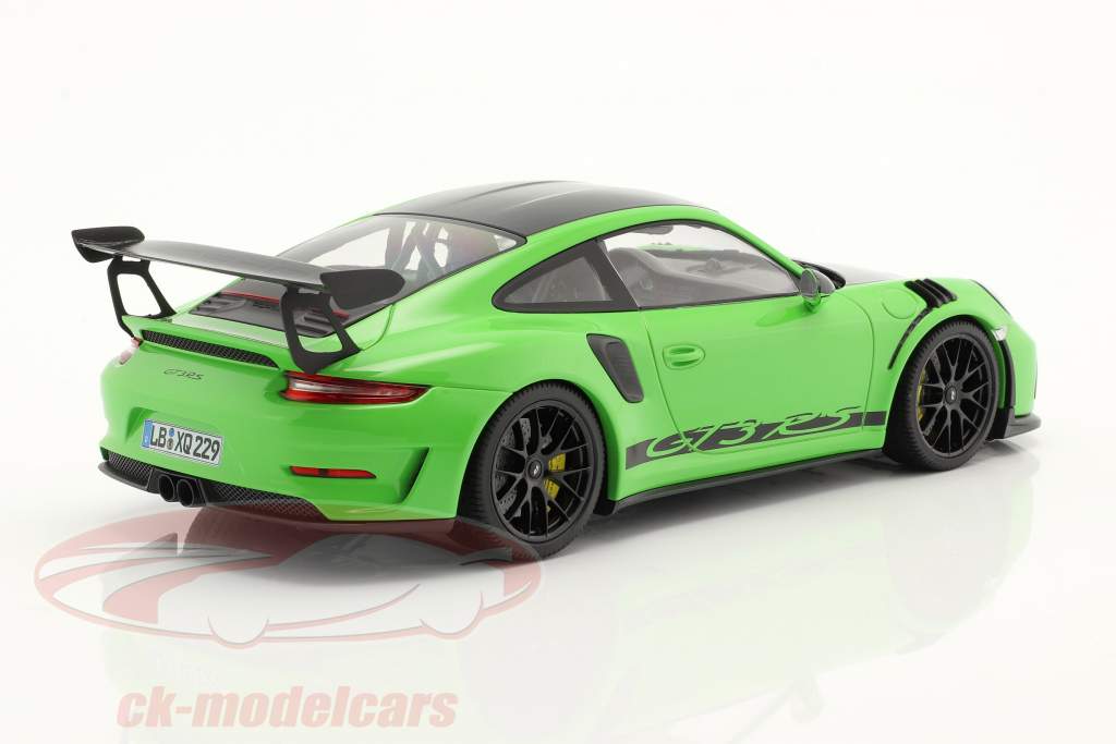 Porsche 911 (991 II) GT3 RS Weissach Package 2019 grøn / sort fælge 1:18 Minichamps