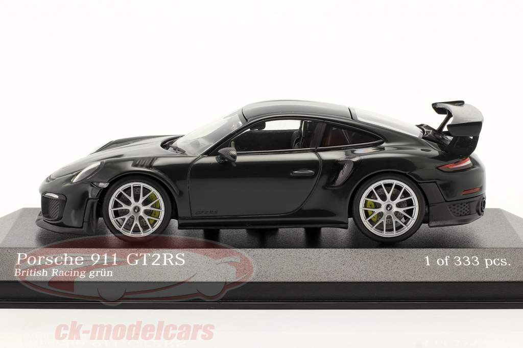 Porsche 911 (991 II) GT2 RS 2018 British racing vert / argent jantes 1:43 Minichamps