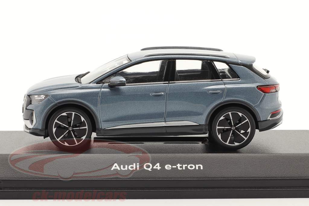 Audi Q4 e-tron Année de construction 2021 bleu geyser 1:43 Spark