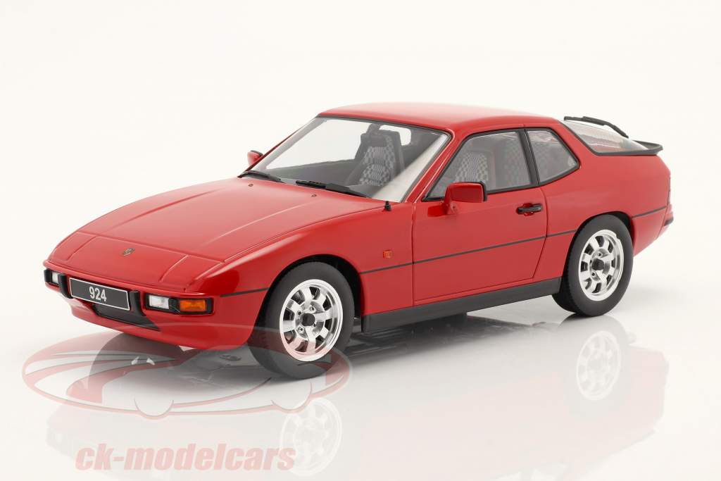 Porsche 924 Anno di costruzione 1985 rosso 1:18 KK-Scale