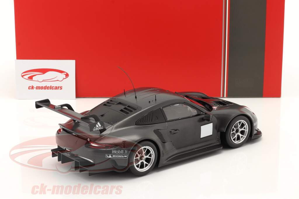 Porsche 911 RSR Pre-Season Test Car 2020 mat black 1:18 Ixo