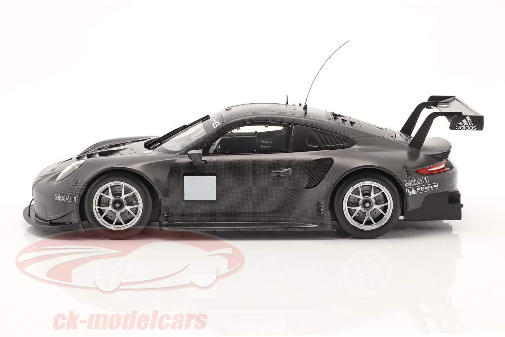 Porsche 911 RSR Pre-Season Test Car 2020 måtte sort 1:18 Ixo