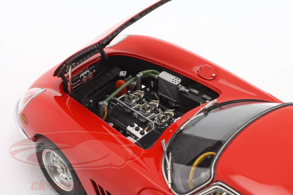 Ferrari 275 GTB/C Año de construcción 1966 rojo 1:18 CMC