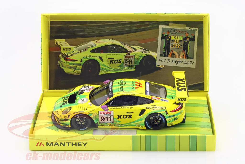 Porsche 911 GT3 R #911 ganador VLN 7 Nürburgring 2021 Manthey Grello 1:18 Minichamps