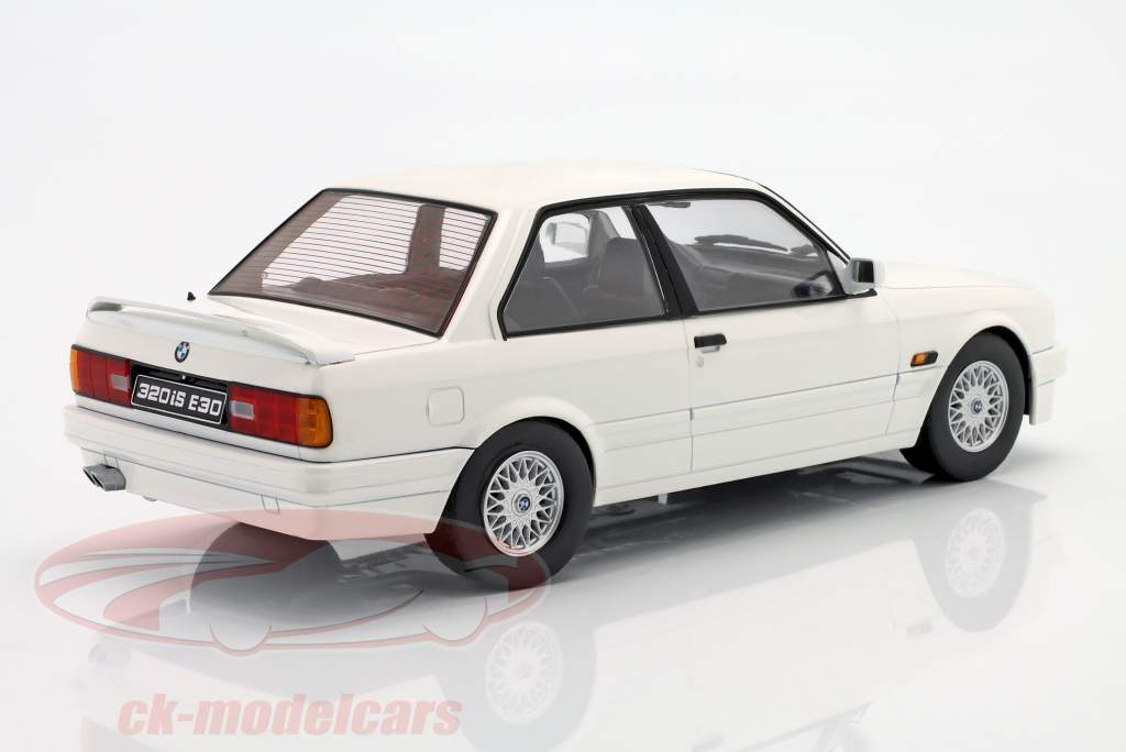 BMW 320iS E30 Italo M3 Baujahr 1989 weiß 1:18 KK-Scale