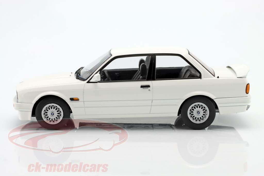 BMW 320iS E30 Italo M3 Anno di costruzione 1989 Bianco 1:18 KK-Scale