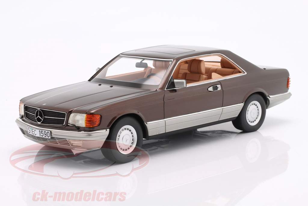 Mercedes-Benz 380 SEC (C126) year 1982 brown metallic 1:18 Cult Scale