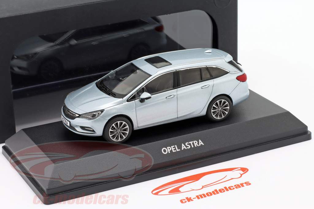 Opel Astra K Sports Tourer year 2018 silver metallic 1:43 iScale