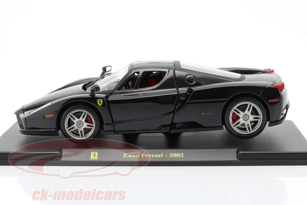 Ferrari Enzo Ferrari 建設年 2002 黒 1:24 Bburago