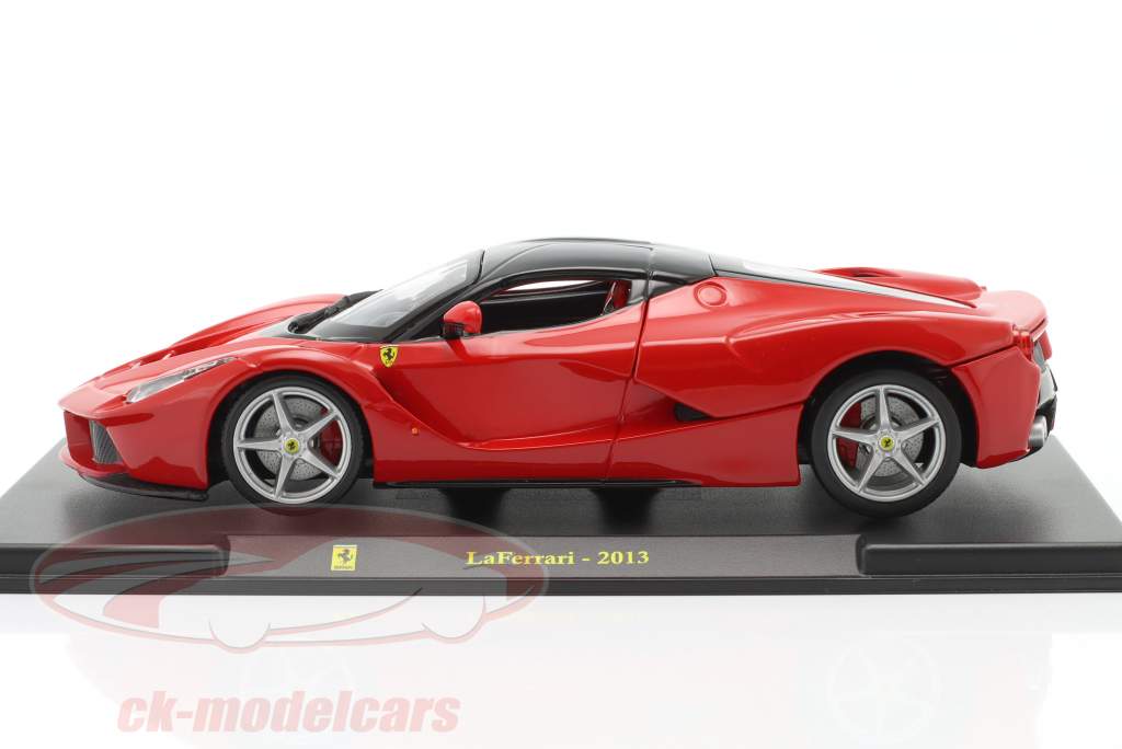 Ferrari LaFerrari bouwjaar 2013 rood / zwart 1:24 Bburago