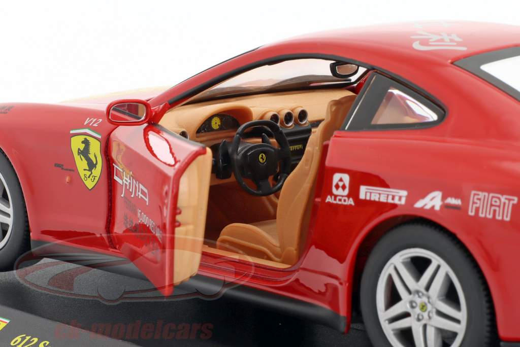 Ferrari 612 Scaglietta 15000 Red Miles 2004 rouge / argent 1:24 Bburago