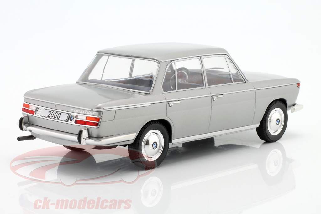 BMW 2000 Tilux (Tipo 121) Año de construcción 1966 plata 1:18 Model Car Group