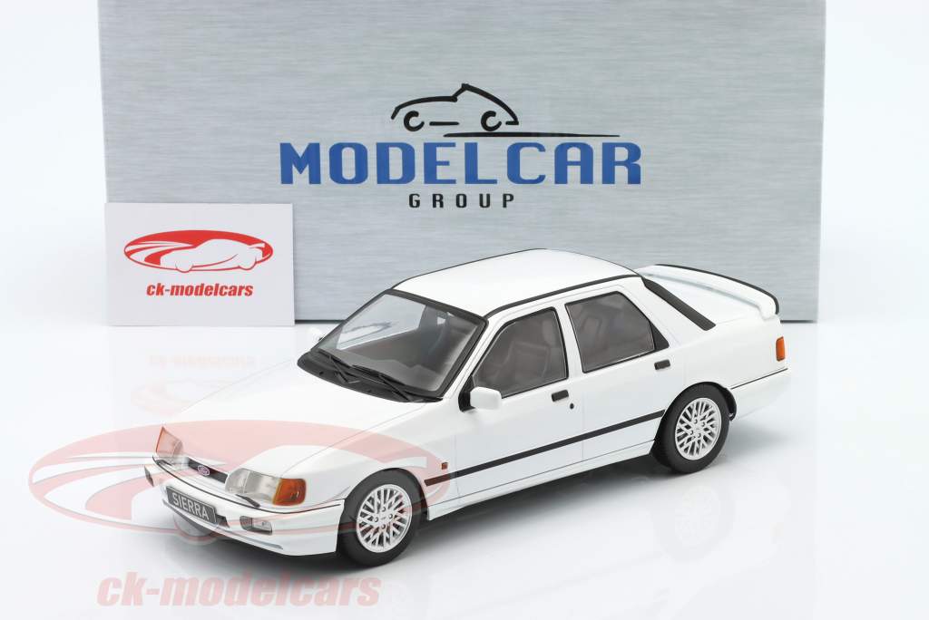 Ford Sierra Cosworth Baujahr 1988 weiß 1:18 Model Car Group