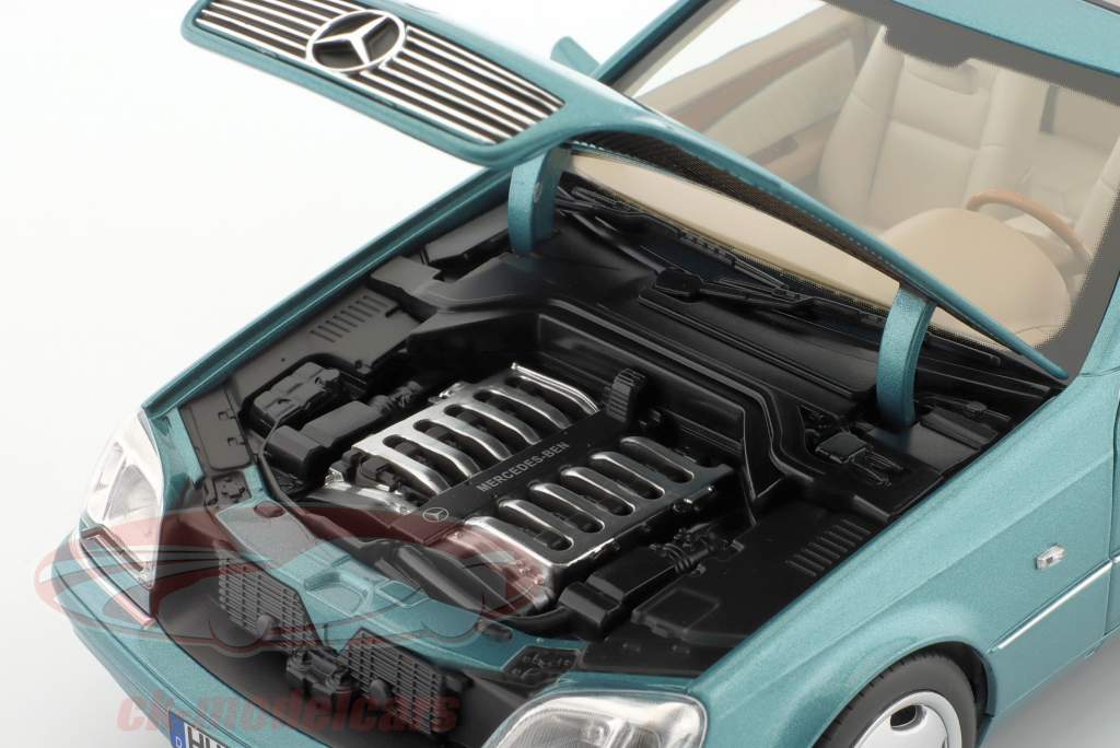 Mercedes-Benz CL600 Coupe Byggeår 1977 blå metallisk 1:18 Norev