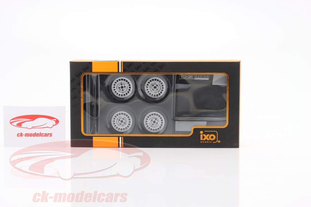 Wheels set OZ Racing (4 pieces) With stand 1:18 Ixo