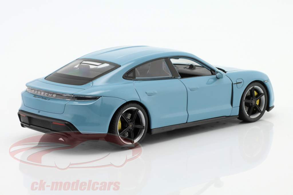 Porsche Taycan Turbo S Baujahr 2020 frozenblue metallic 1:24 Welly