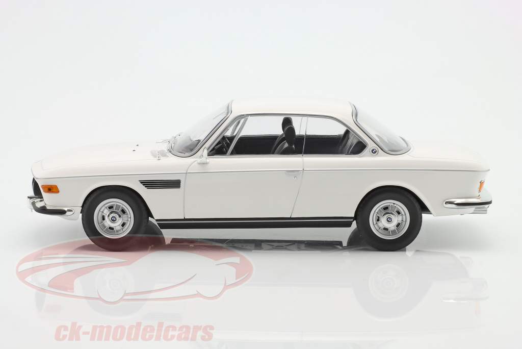 BMW 2800 CS Byggeår 1968 hvid 1:18 Minichamps