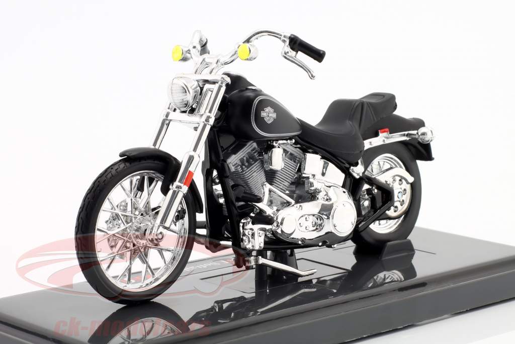 Harley-Davidson FXST Softail Byggeår 1984 sort 1:18 Maisto