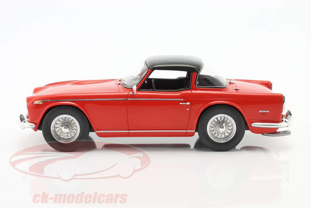 Triumph TR5 Closed Top year 1967-68 red 1:18 Schuco