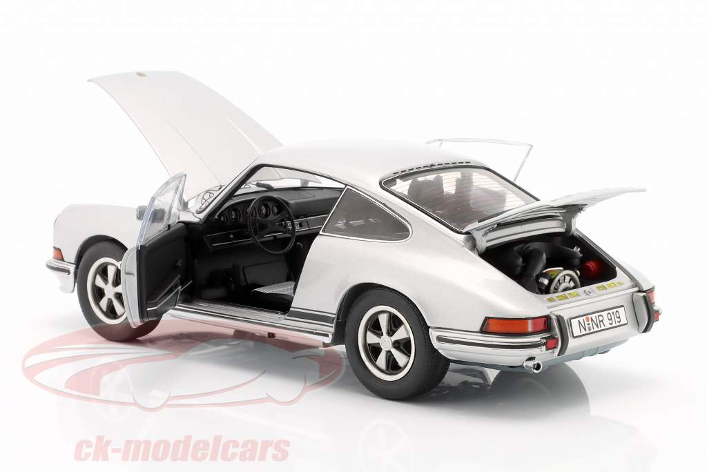 Porsche 911 S Coupe plata 1:18 Schuco