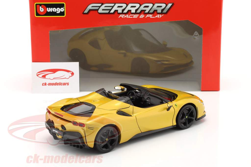 Ferrari SF90 Spider Baujahr 2021 gold metallic 1:18 Bburago