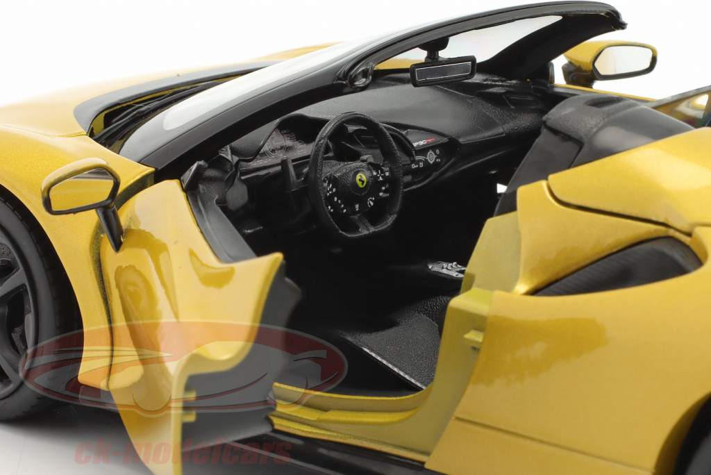 Ferrari SF90 Spider 建設年 2021 金 メタリック 1:18 Bburago