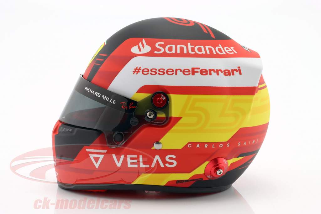 Carlos Sainz jr. #55 Scuderia Ferrari formel 1 2022 hjelm 1:2 Bell