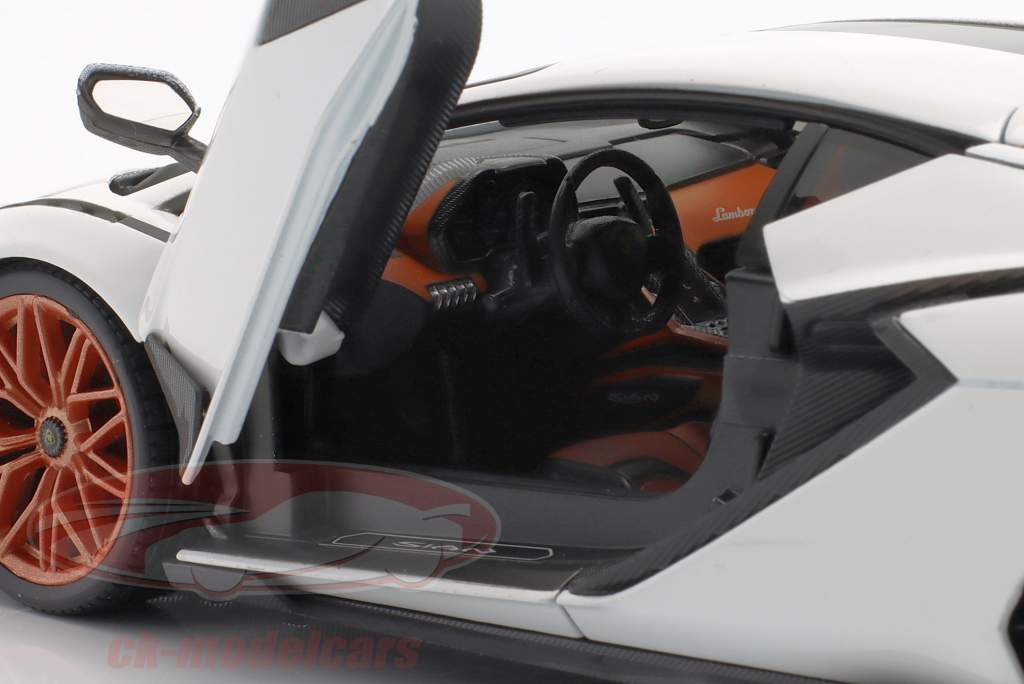 Lamborghini Sian FKP 37 Anno di costruzione 2019 Bianco 1:18 Bburago.