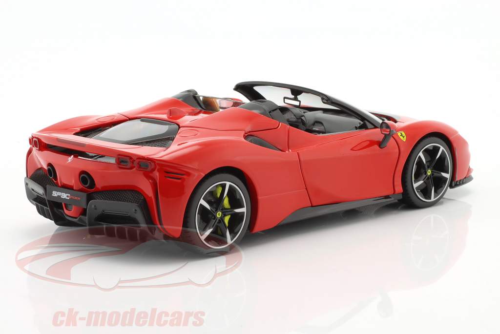 Ferrari SF90 Spider Byggeår 2021 rød 1:18 Bburago