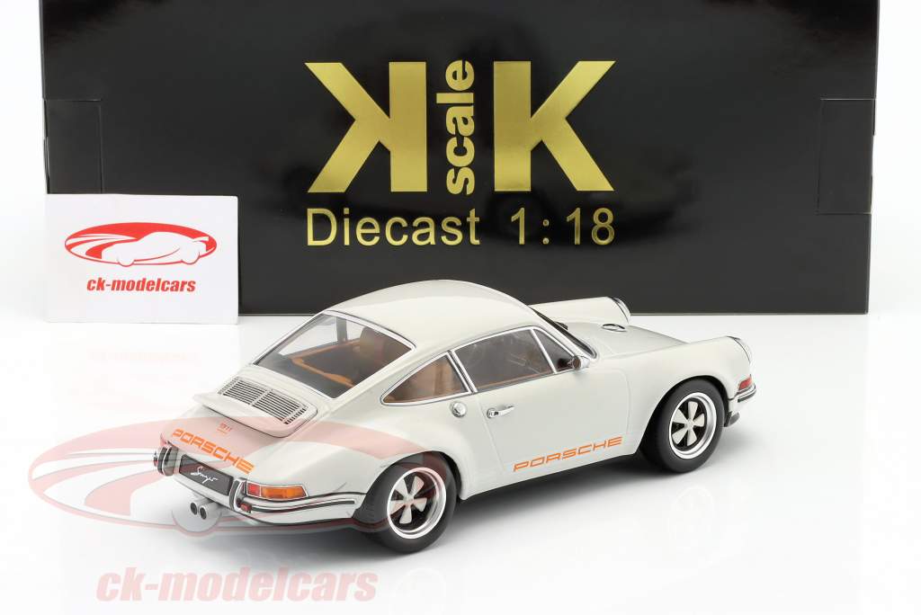 Singer coupé Porsche 911 modifikation lysegrå 1:18 KK-Scale
