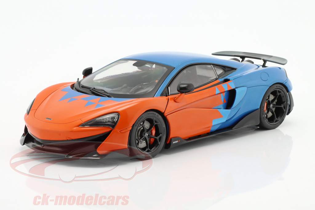 McLaren 600LT F1 Tribute Livery bouwjaar 2019 oranje / blauw metalen 1:18 Solido