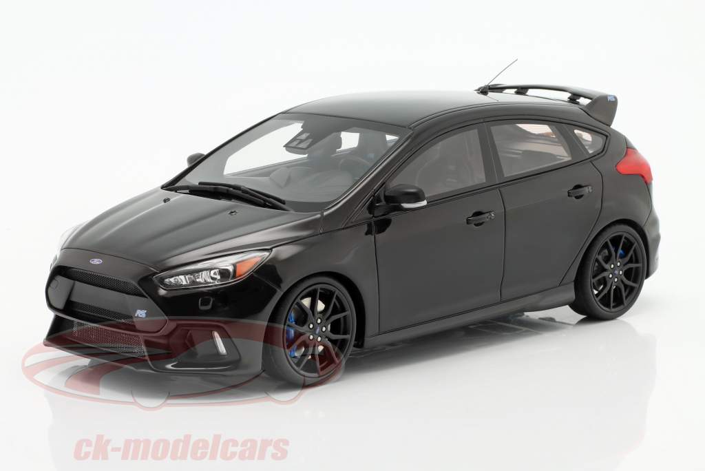 Ford Focus RS año 2017 negro 1:18 OttOmobile