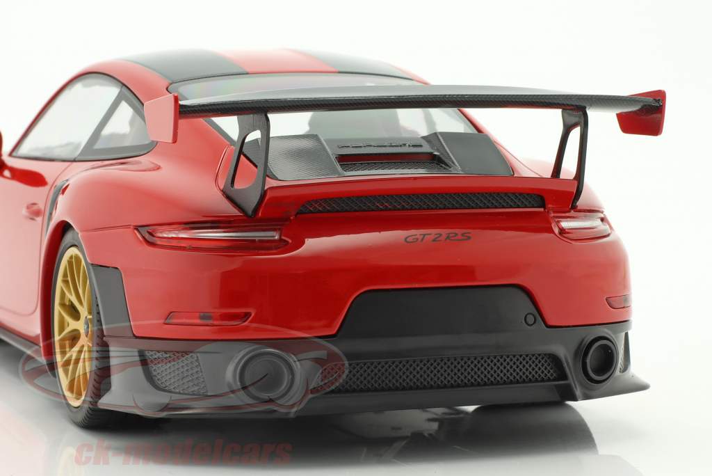 Porsche 911 (991 II) GT2 RS Weissach forfait 2018 rouge / d&#39;or jantes 1:18 Minichamps