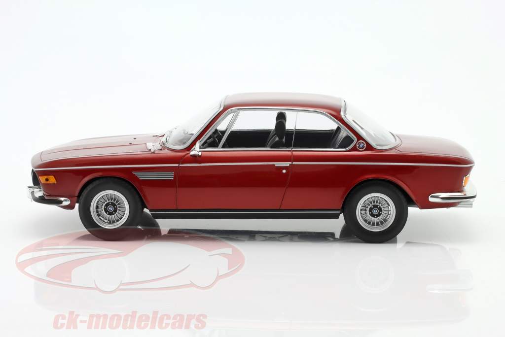 BMW 3.0 CSI Byggeår 1971 rød metallisk 1:18 Minichamps
