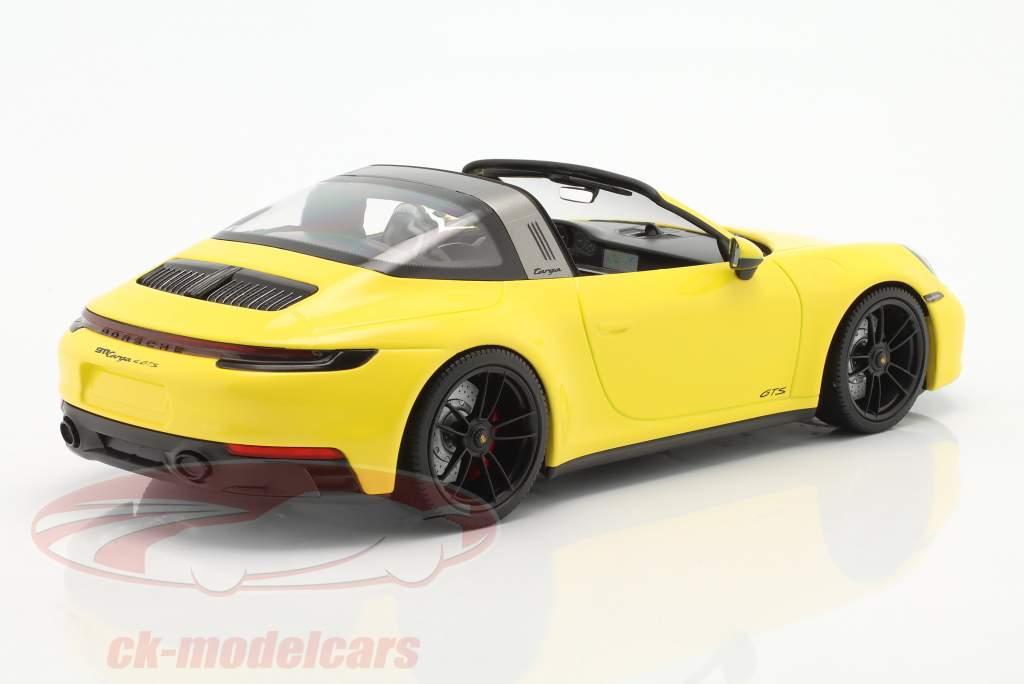 Porsche 911 (992) Targa 4 GTS 建设年份 2021 racing 黄色 1:18 Minichamps