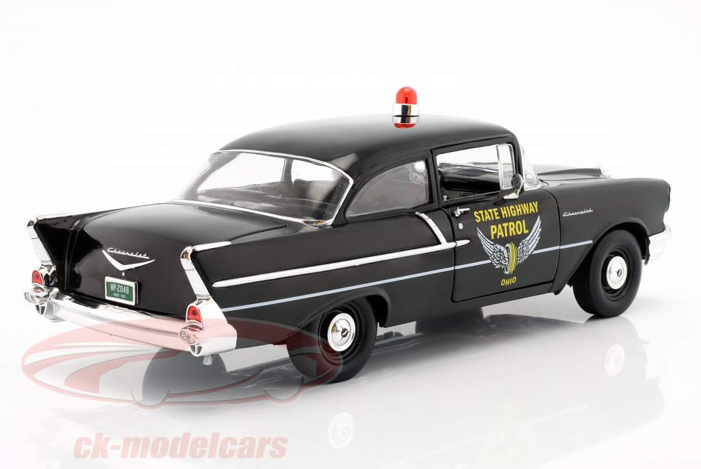 Chevrolet 150 Sedan Ohio State Highway Patrol 1957 schwarz 1:18 Highway61