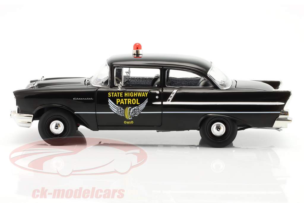 Chevrolet 150 Sedan Ohio State Highway Patrol 1957 schwarz 1:18 Highway61