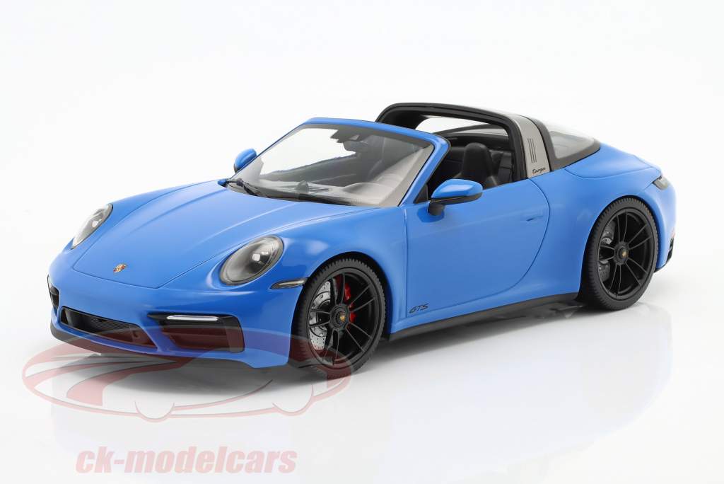 Porsche 911 (992) Targa 4 GTS bouwjaar 2021 shark blauw 1:18 Minichamps