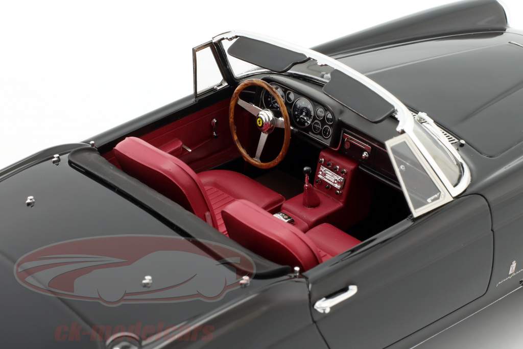 Ferrari 250 GT convertible Series II 1960 black 1:18 Matrix