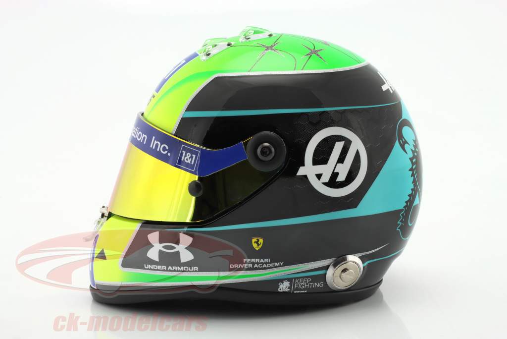 Mick Schumacher #47 Haas F1 Team formel 1 2022 hjelm 1:2 Schuberth