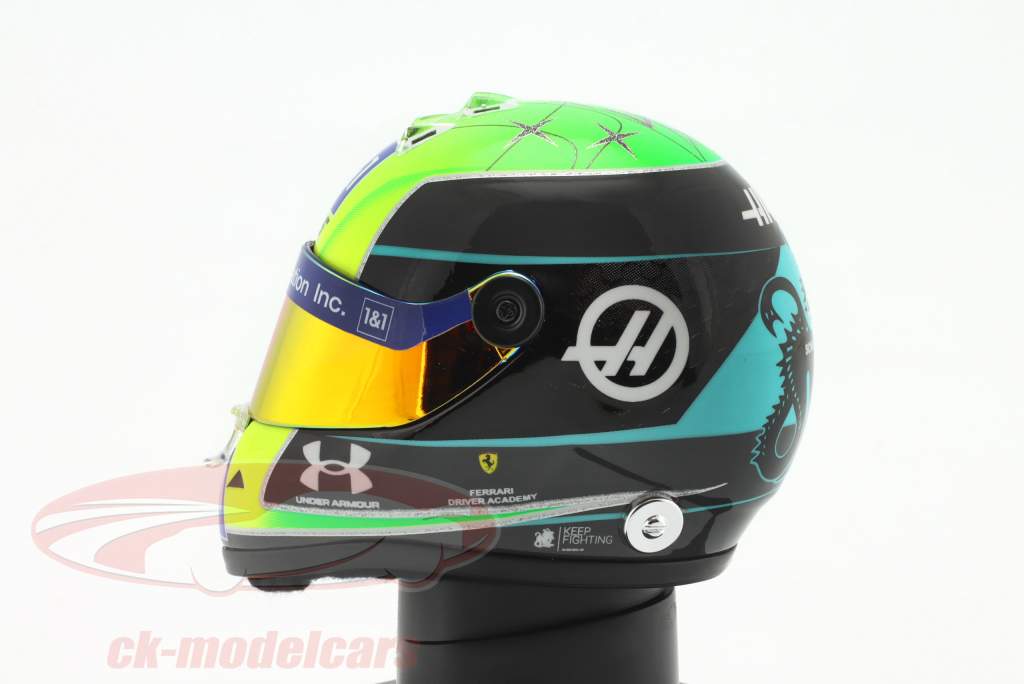 Mick Schumacher #47 Haas F1 Team fórmula 1 2022 casco 1:4 Schuberth