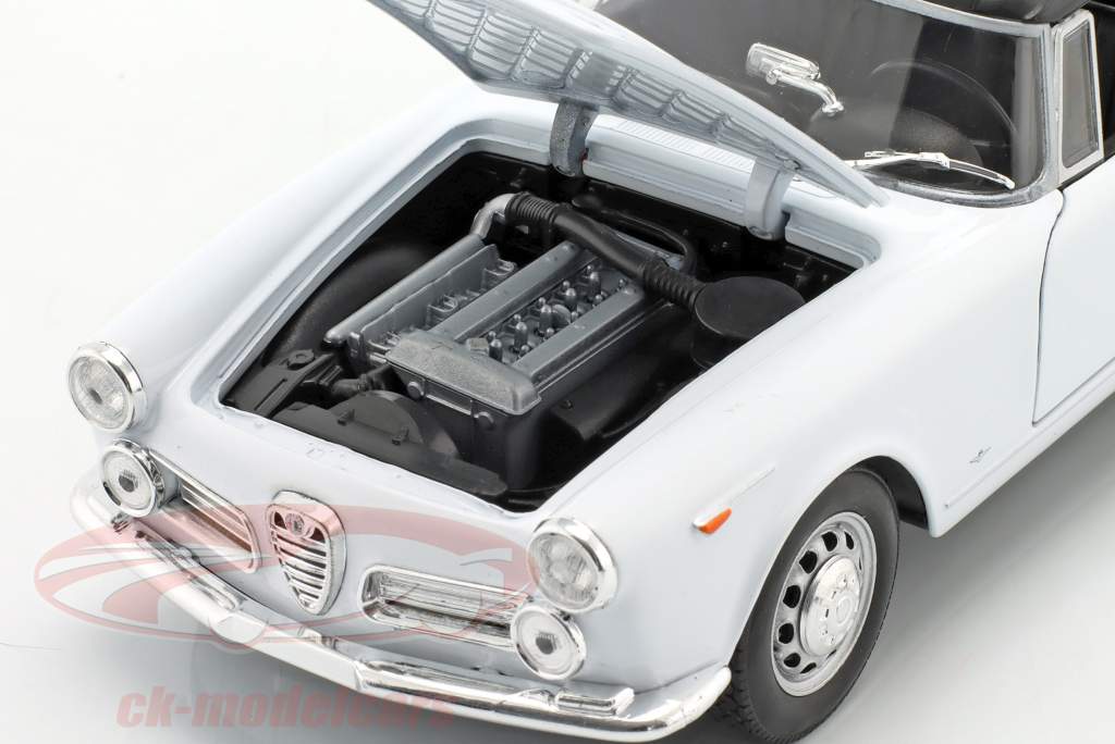 Alfa Romeo Spider 2600 Med blød top Byggeår 1960 hvid 1:24 Welly