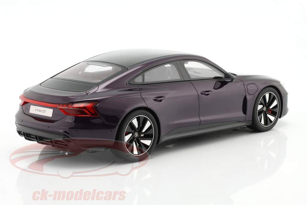 Audi RS E-tron GT year 2021 purple 1:18 GT-Spirit