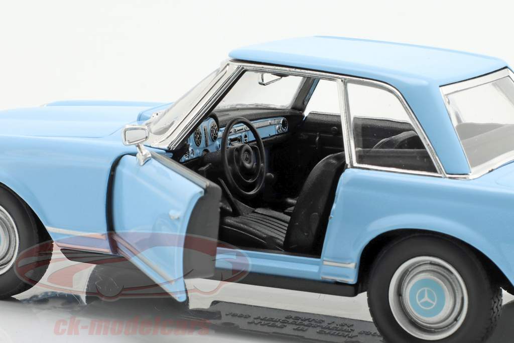 Mercedes-Benz 230 SL (W113) Hardtop Baujahr 1963 hellblau 1:24 Welly