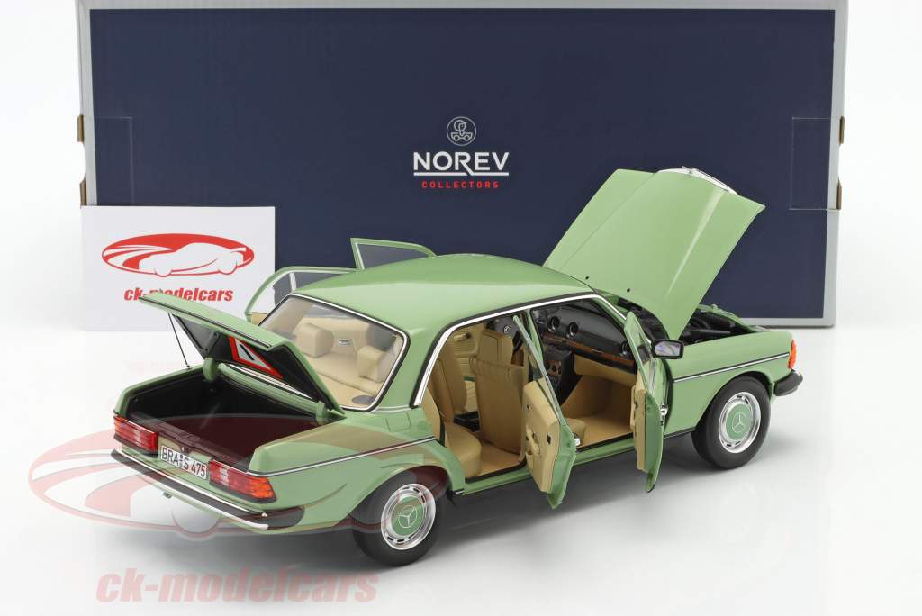 Mercedes-Benz 200 year 1982 green 1:18 Norev