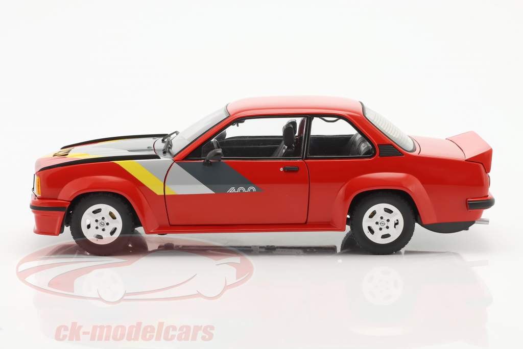 Opel Ascona 400 Byggeår 1982 rød / gul / grå / sort 1:18 Sun Star