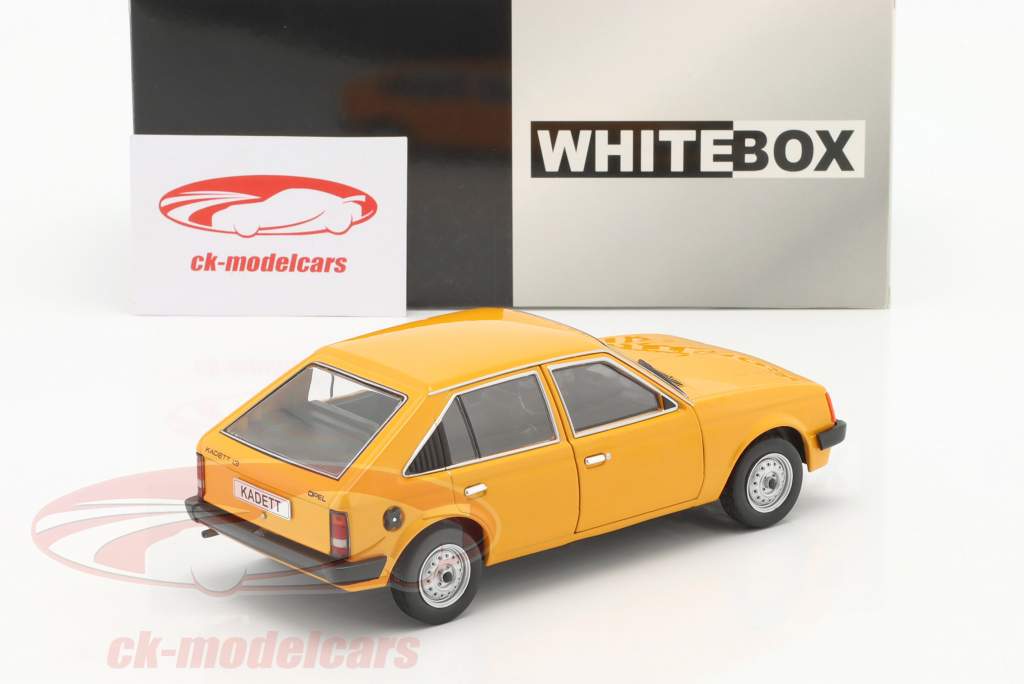 Opel Kadett D orange 1:24 WhiteBox