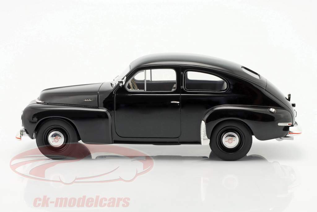 Volvo PV444 year 1947 black 1:18 Cult Scale